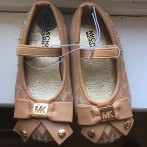 MK Toddler Girls Size 6 Tan Flats MUST GO !